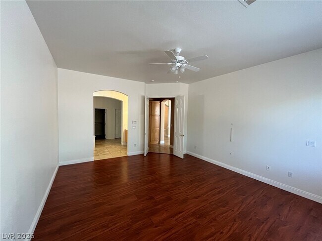 Building Photo - 11000 Pine Knolls Ct