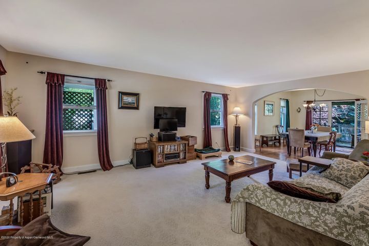 Building Photo - 1359 Wald Dr
