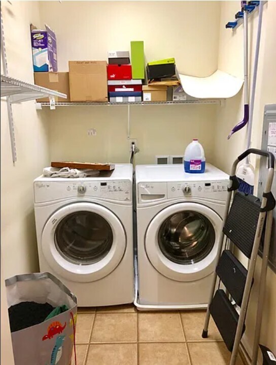 Building Photo - 1322 Sierra Dr