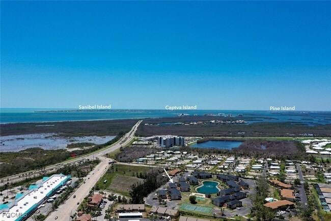 Building Photo - 16881 Davis Rd