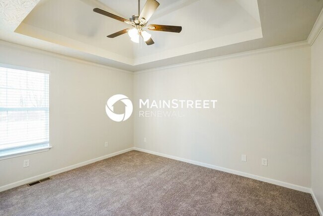 Building Photo - 4 Bedroom Pet-Friendly Home in GALLATIN, TN with Main Street Renewal