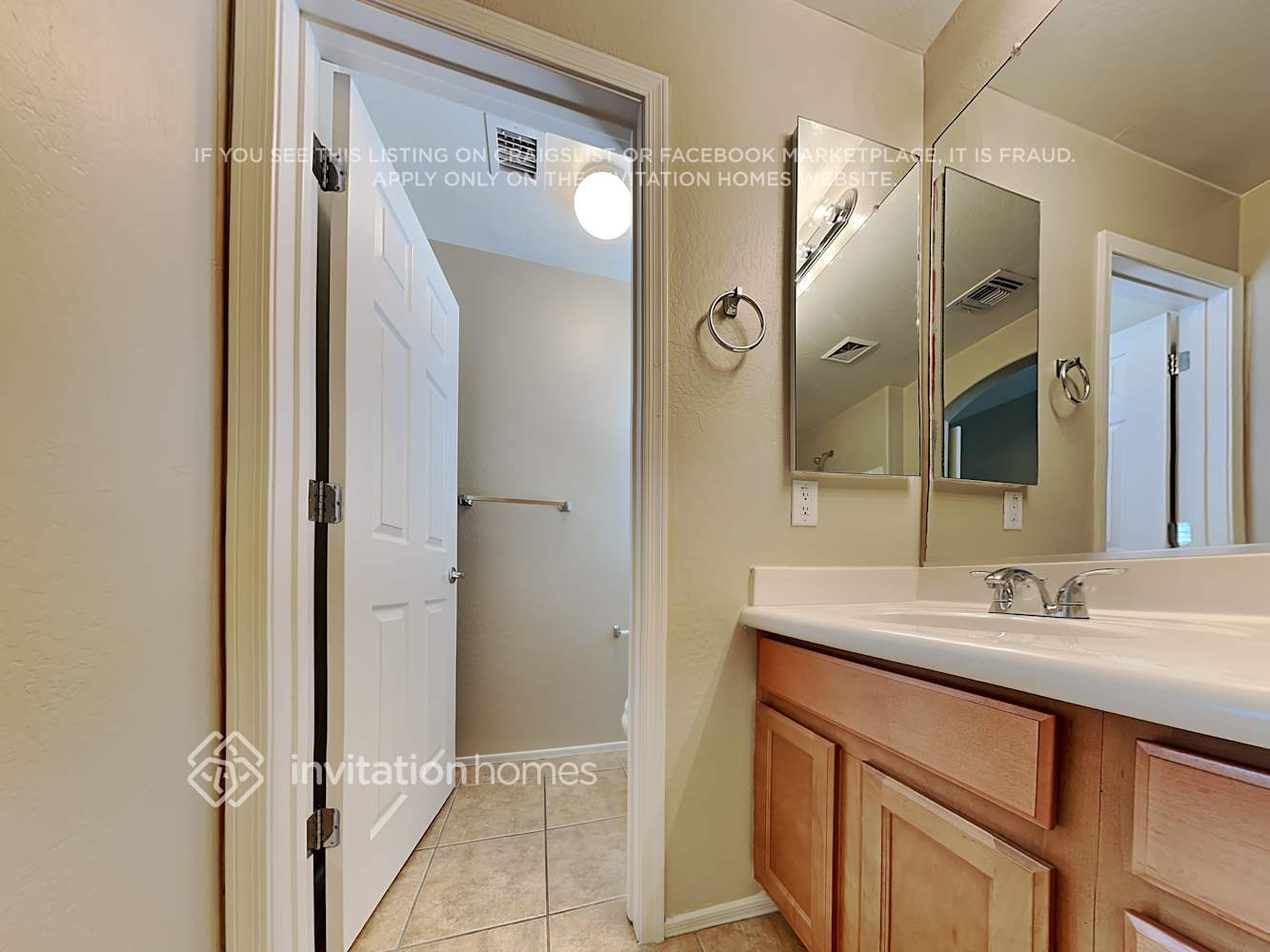 Building Photo - 4610 E Laurel Ct
