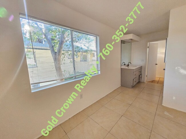 Building Photo - Condo for Rent in Gated Community