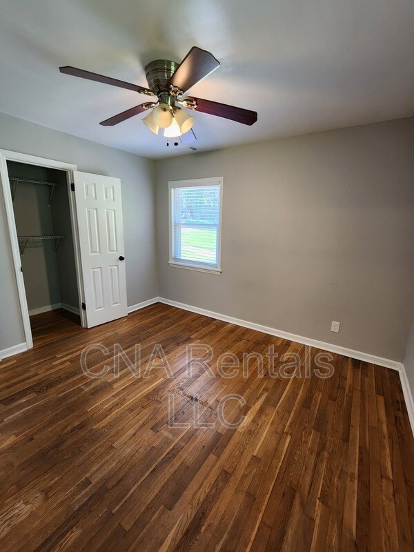 Building Photo - 730 McBurnette Rd N E