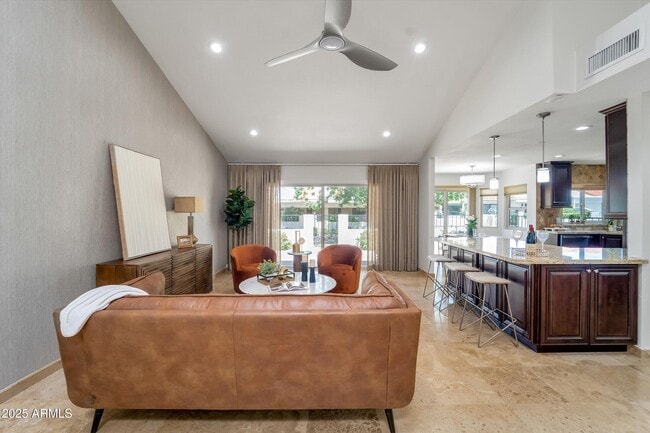 Building Photo - 10546 E Topaz Cir