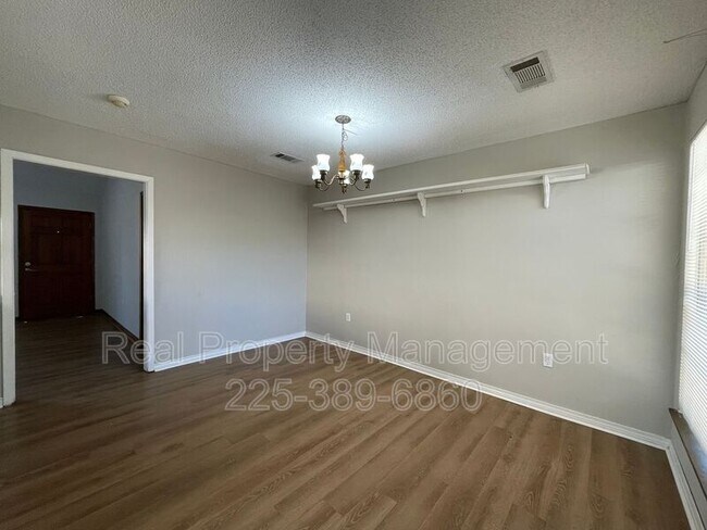 Building Photo - 11350 Blanton Ave