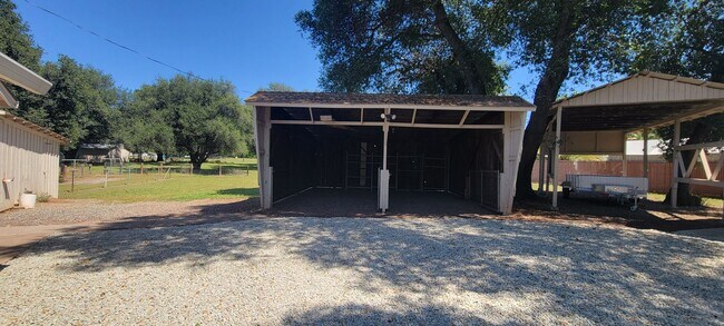 Building Photo - 8171 Deschutes Rd