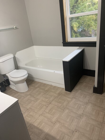 Bathroom - 17 Hartzell Ave