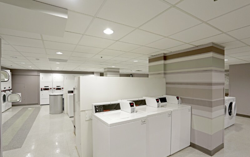 Building Photo - 445 N Peshtigo Ct