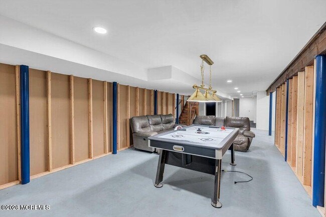 Building Photo - 60 Bowman Rd