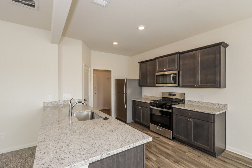 Building Photo - 1328 Redpine Dr