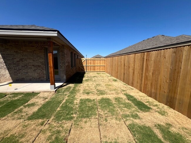 Building Photo - Welcome to Vander Ranch!