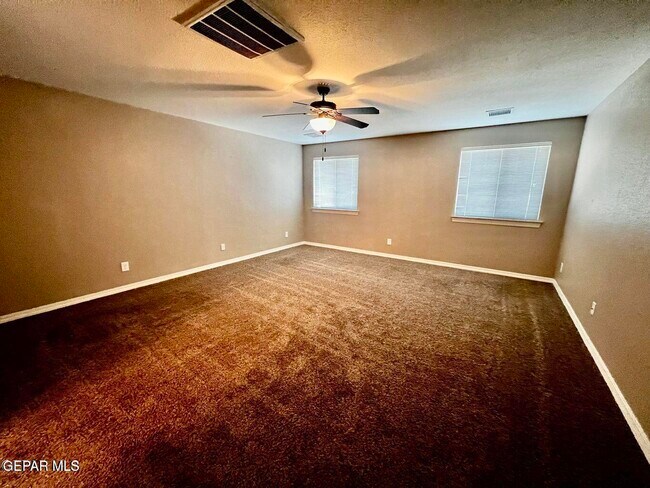 Building Photo - 11044 Bullseye St