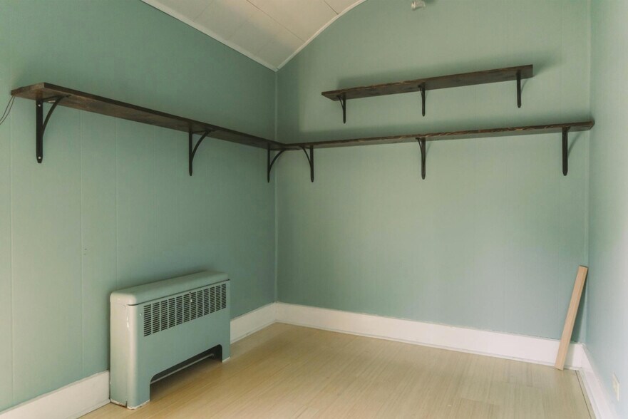 Building Photo - 379 E Wabasha St