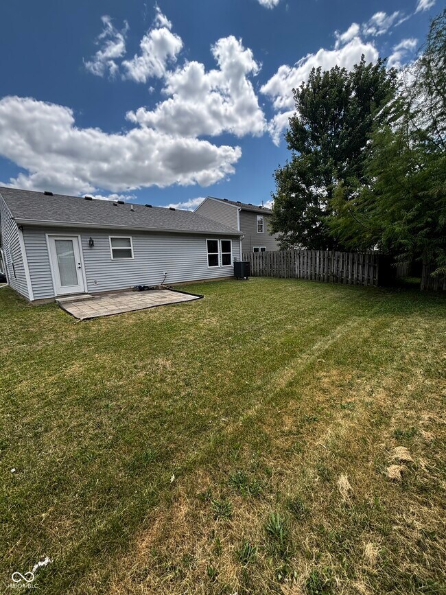 Building Photo - 2434 Harvest Moon Dr