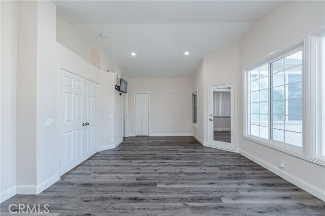 Building Photo - 429 Somerset Cir