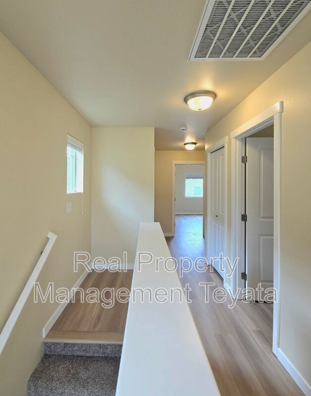 Building Photo - 4741 Parker St
