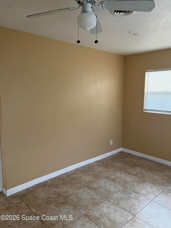 Building Photo - 461 Amity Ave