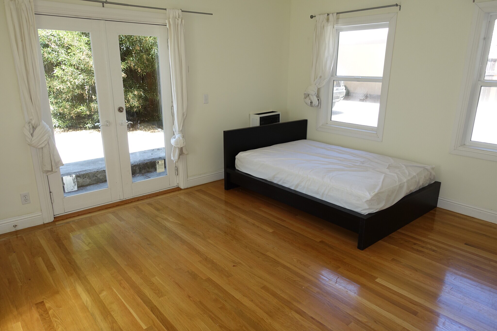 Building Photo - 2343 Dwight Way