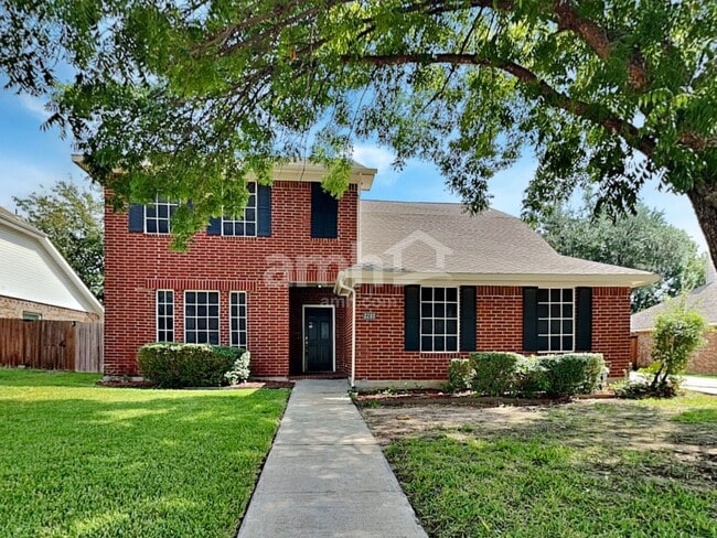 Building Photo - 2208 Ridgewood Dr
