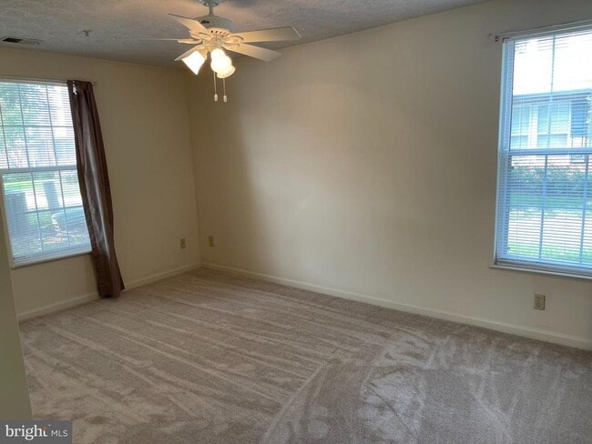 Building Photo - 2452 Apple Blossom Ln