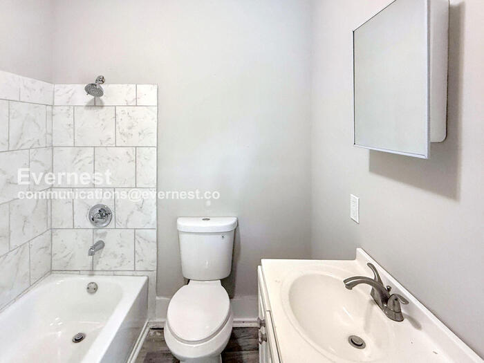 Building Photo - 224 72nd St N