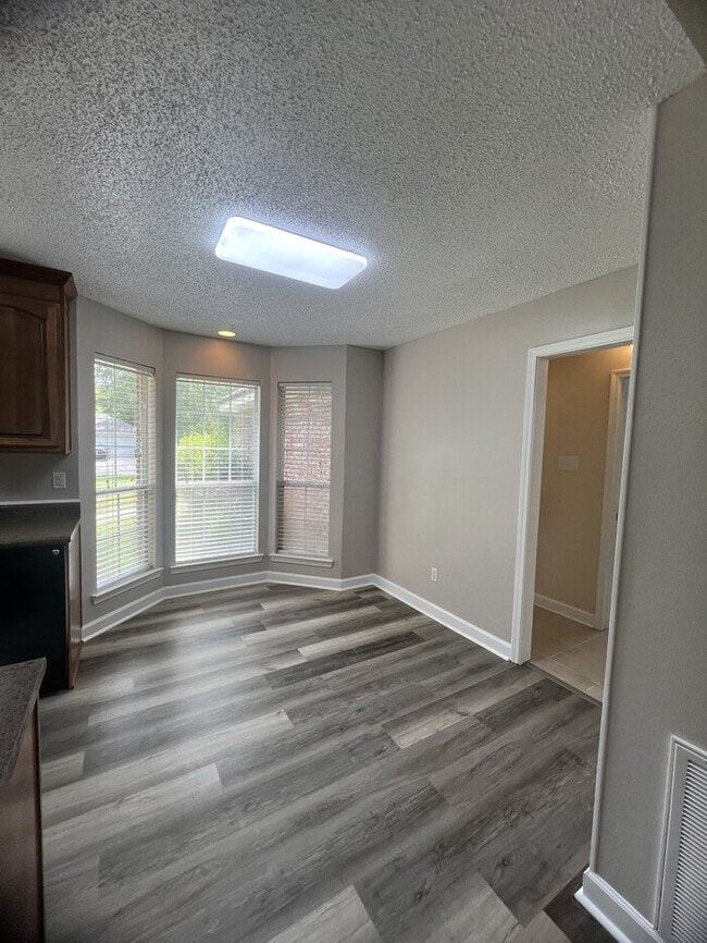 Building Photo - 1421 Spruce St