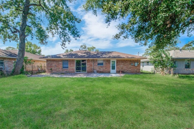 Building Photo - 10226 Envoy St