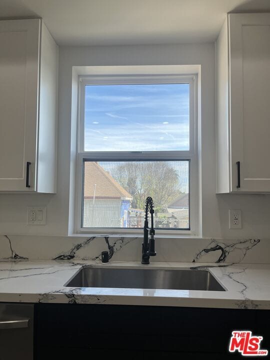 Building Photo - 212 E 29th St