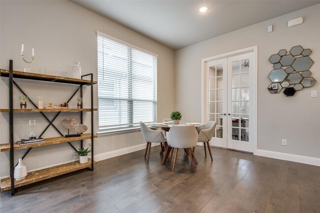 Building Photo - 4211 Curtiss Dr