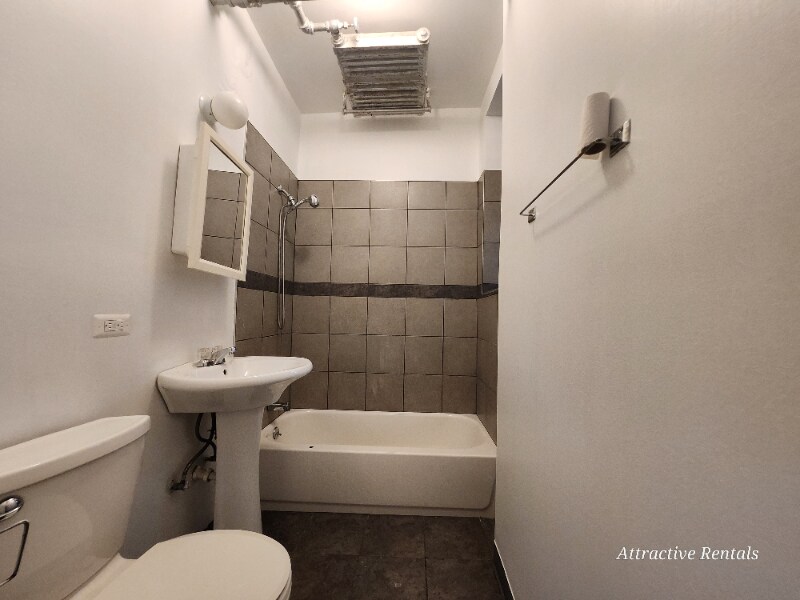 Building Photo - 14 N Long Ave