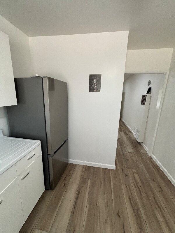 Building Photo - 820 S Rosemead Blvd