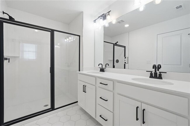 Building Photo - 1914 Cassia Aly