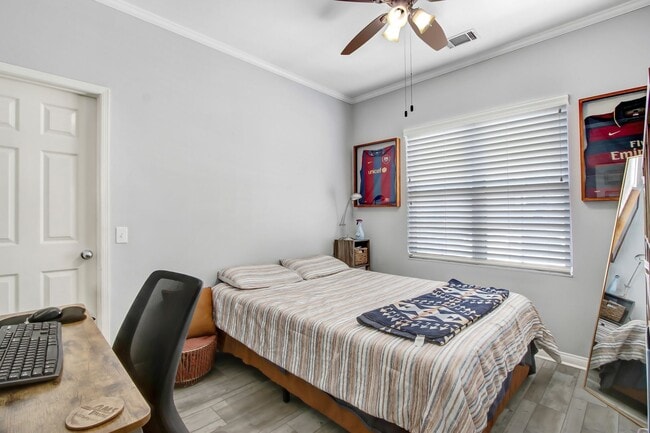 Building Photo - Available now! Unique opportunity to rent ...