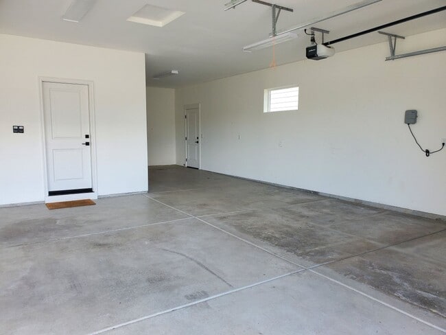 Building Photo - Newer Star Single Family Home!!!