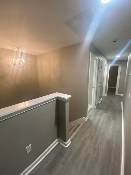 Building Photo - 11611 Highbury Way