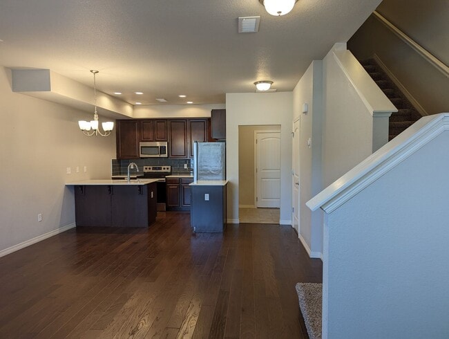 Building Photo - Beautiful Newer Townhome