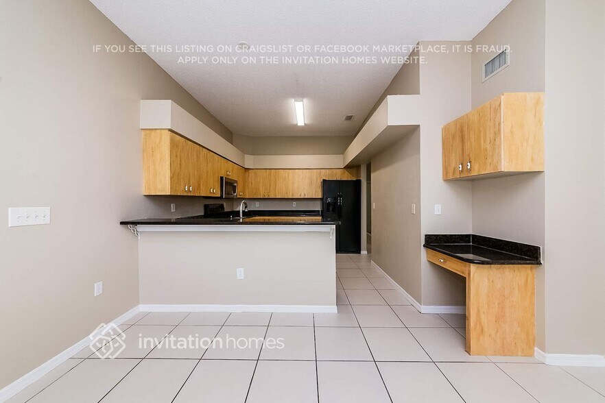 Building Photo - 3613 71st Terrace E