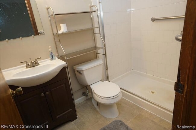 Building Photo - 43373 Alva Dr