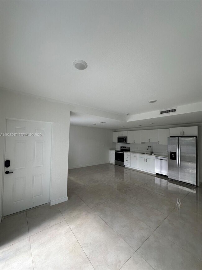 Building Photo - 14573 SW 261st Terrace