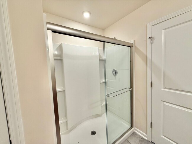 Building Photo - Spacious 4BD, 3BA Durham Home in a Prime Location Near Duke University, RTP, and RDU Airport