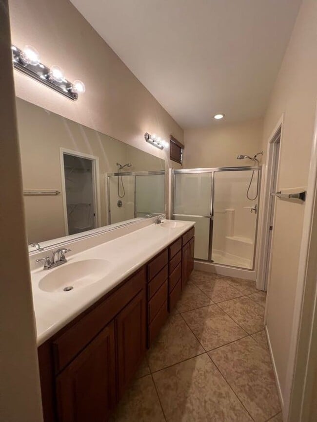 Building Photo - Luxury Living In San Jacinto-Granite count...