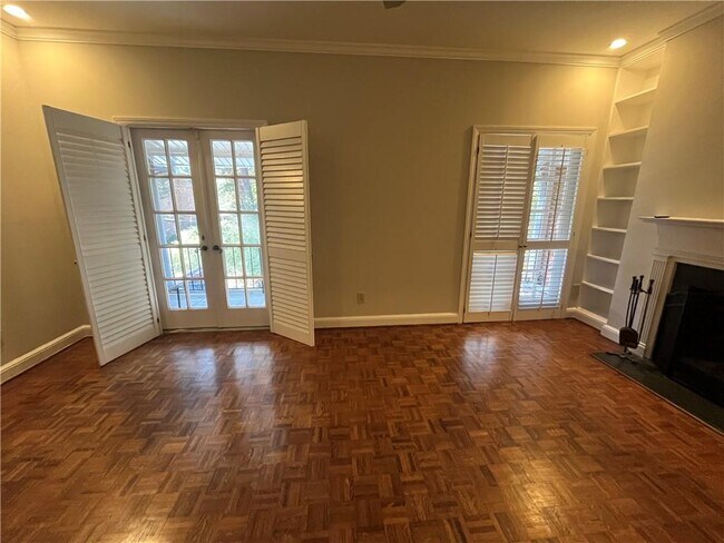 Building Photo - 3512 Paces Pl NW