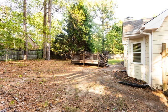 Building Photo - 1135 Burning Bush Dr