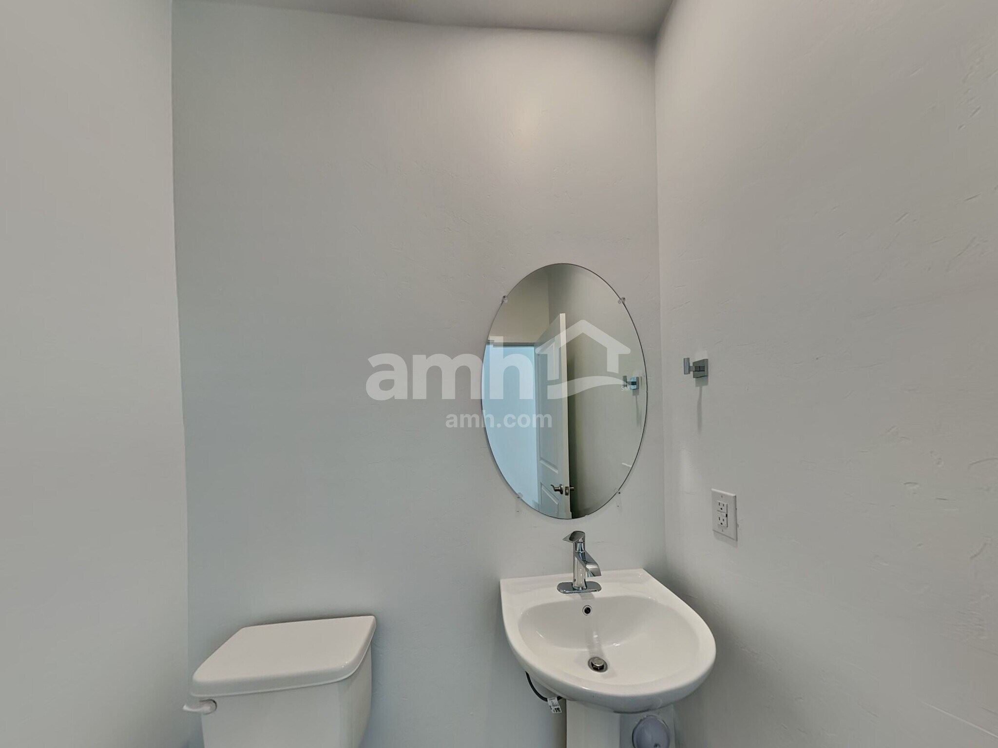 Building Photo - 6210 W Calle Lingo