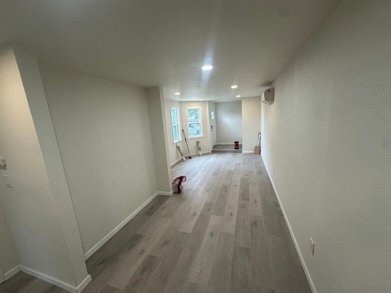 Building Photo - 875 29th St