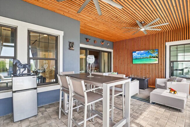 Building Photo - Waterfront Luxury Living | Private Dock + Direct Tampa Bay Access