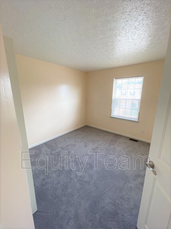 Building Photo - 432 Indian Lake Dr
