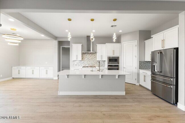 Building Photo - 11086 W Hadley St