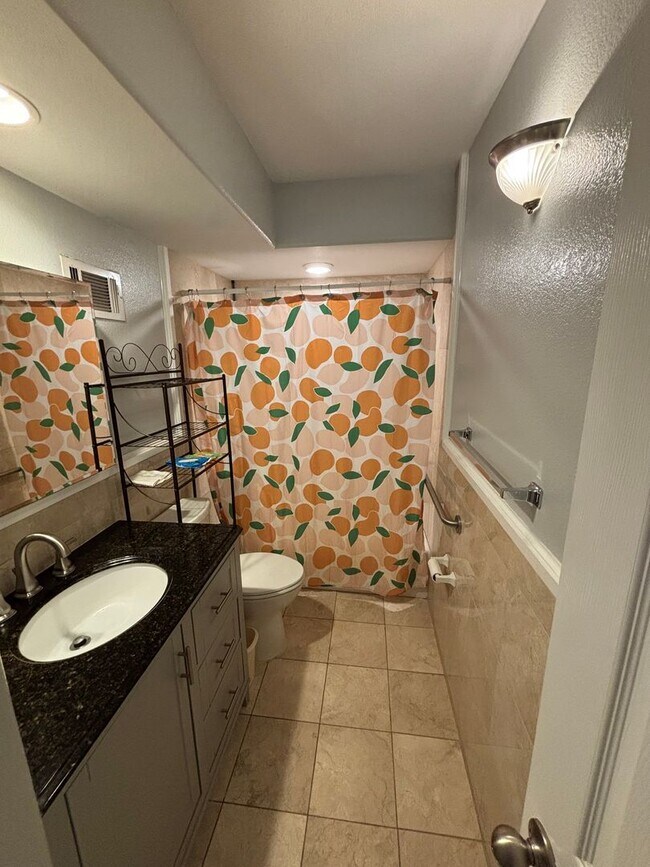 Building Photo - Fully Furnished One Bedroom Rental In Aiea